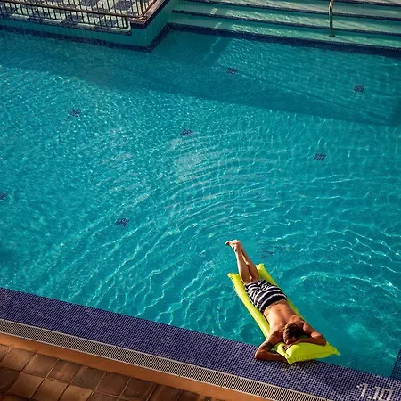 Oro Blanco Ξενοδοχείο 2*